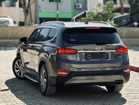 HYUNDAI  SANTAFE   2019 image 9