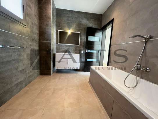Appartement F4 spacieux à louer à Fann/Mermoz image 7