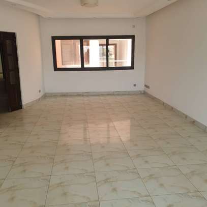 Joli appartement a louer aux almadie image 3