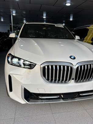 BMW X5 2024 image 1