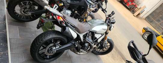 A vendre Ducati scrambler 1100 image 6