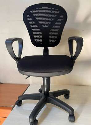 Chaise et fauteuil de bureau image 8