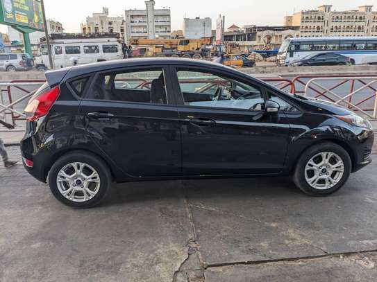 Ford Fiesta 2015 image 3