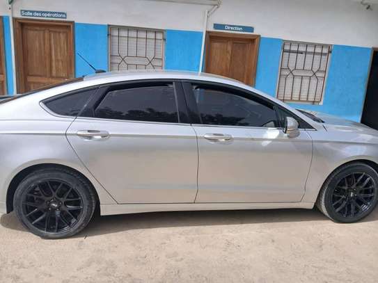 Ford Fusion 2016 image 2