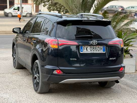 Toyota Rav 4 image 4