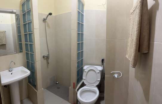 chambre meublée climatisée à louer par nuitées image 5