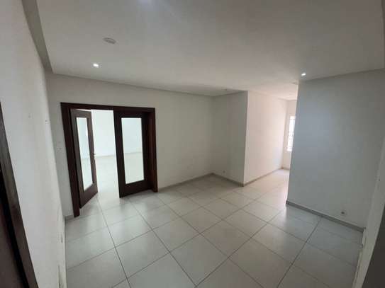 Appartement type F5 - 220m2 - Mermoz Pyrotechnique image 2