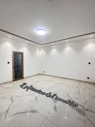 Appartement F5 à louer – Sacré-Cœur image 6