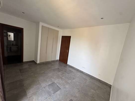 Lumineux F3 en Face King Fahad image 10