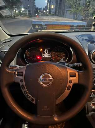 Nissan Rogue 2011 image 4