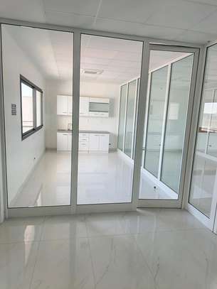 PLATEAUX DE BUREAUX À LOUER image 4