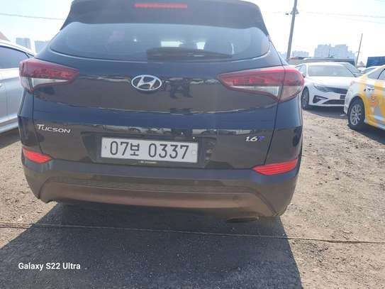 HYUNDAI TUCSON 2016 image 8
