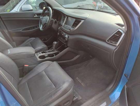 Hyundai Tucson image 8