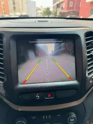 JEEP CHEROKEE image 7