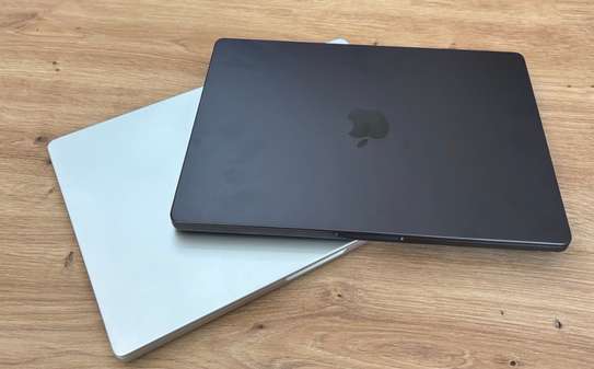 MacBook M5 Pro 16-inch 48/1To image 7