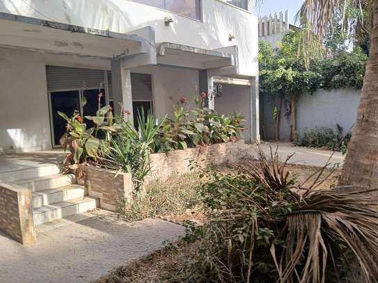 une villa louer mermoz image 2