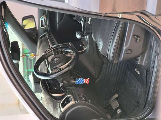 Jeep grand cherokee image 5