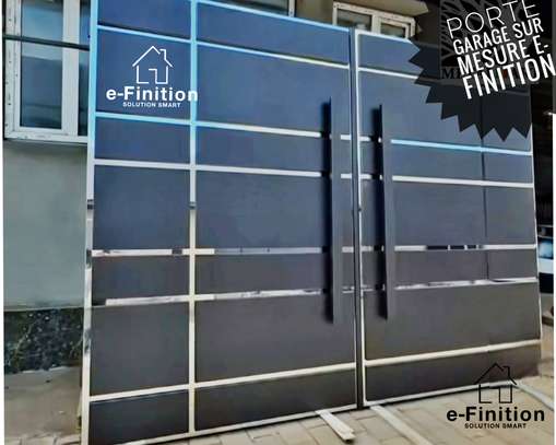 Porte d'entrée et garage sur mesure image 4