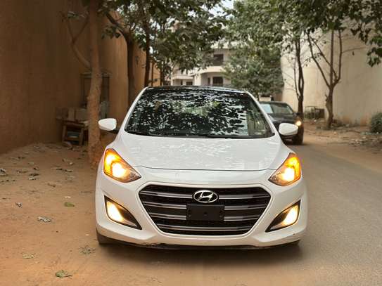 Hyundai Elantra GT 2017 venant image 5