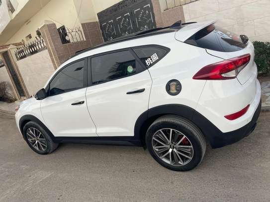 Hyundai Tucson image 4