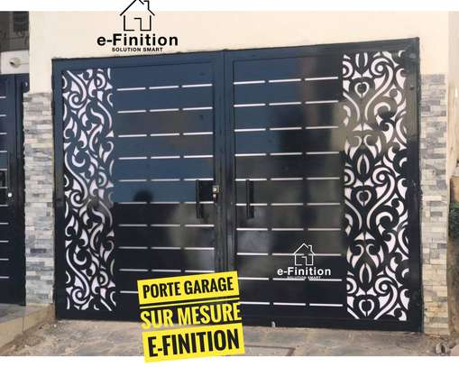 Porte d'entrée et garage sur mesure image 5