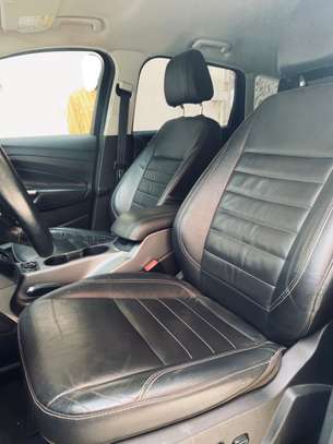 Ford Escape image 8