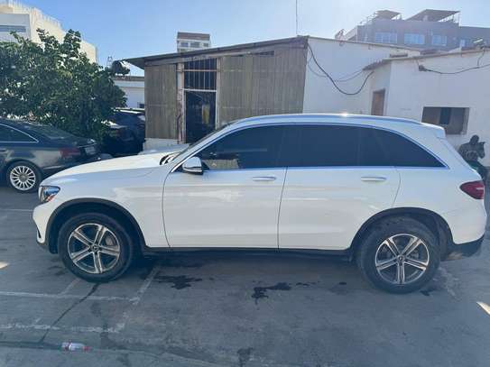 A vendre MERCEDES BENZ image 4