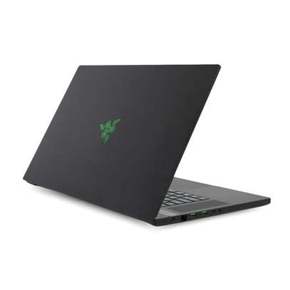 Razer Blade 17' RTX 3080Ti image 6