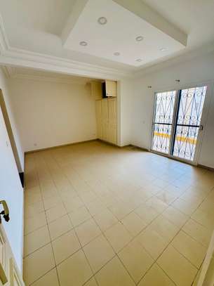 Appartement F5 – Almadies (derrière Free Mobile) image 8