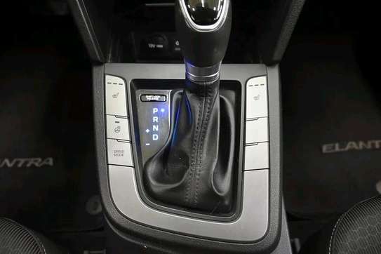 Hyundai Elantra 2017 image 11