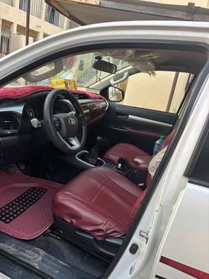 Toyota hilux 2017 image 3
