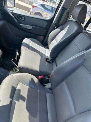 Hyundai starex Année 2017 image 7
