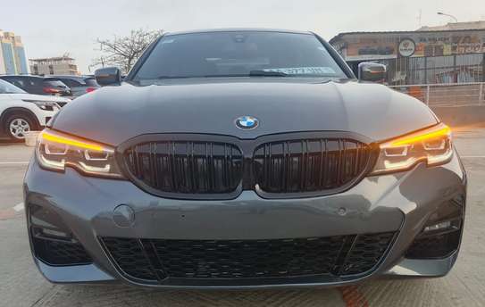 BMW série 3 automatique essence top clean image 1