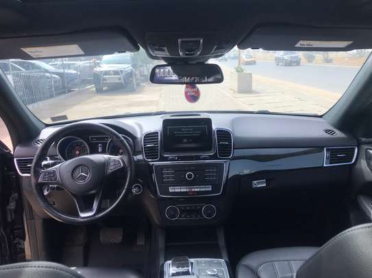 Mercedes Benz GLE 350 image 8