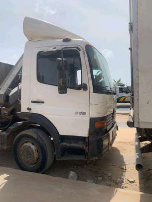 CAMION GRUE MERCEDESS ATECO image 1