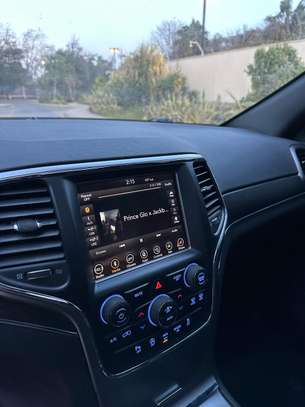 Jeep grand Cherokee limted image 6