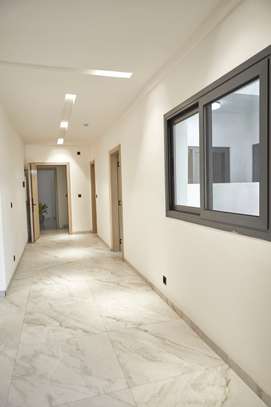 APPARTEMENT F4 A MERMOZ-FANN : LUMINEUX ET SPACIEUX image 2