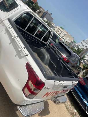Mitsubishi L200 DID pickups 2019 image 3