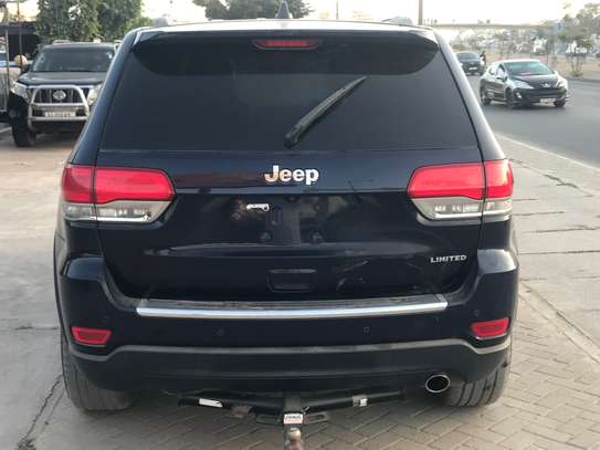 Jeep Grand Cherokee image 5