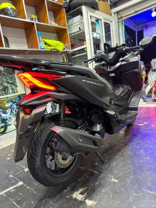 Honda, Forza 125 année 2025 image 9