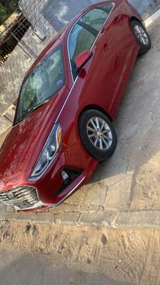 Hyundai Sonata image 1