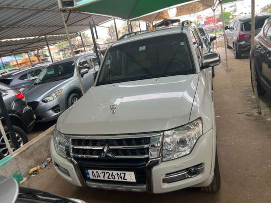 MITSUBISHI PAJERO FULL OPTIONS image 4