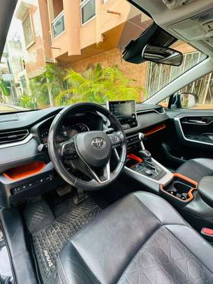 Toyota RAV 4 2019 image 6