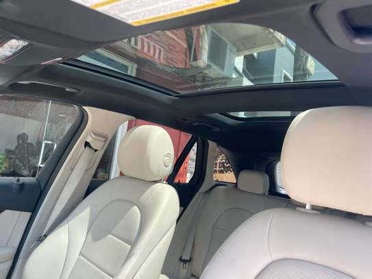 Mercedes GLC300 4Matic image 3