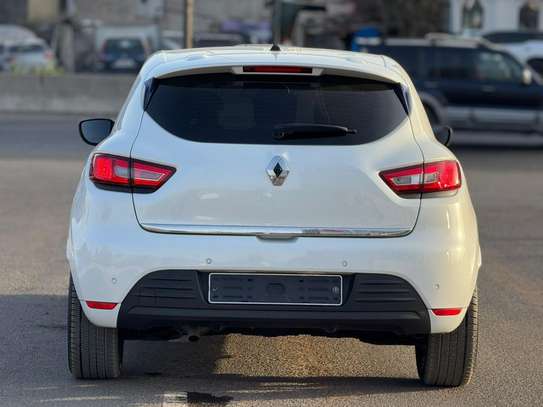 RENAULT CLIO 5 2019 image 5