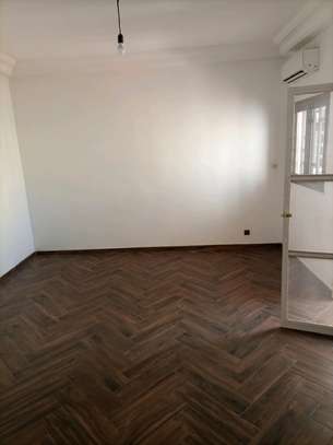 Fann Mermoz bel appartement de type F3 à louer image 5