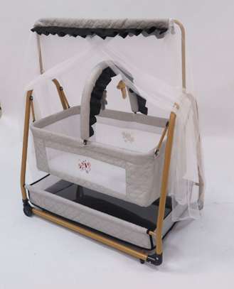 Lit bébé pliant avec moustiquaire et rangement gris image 3