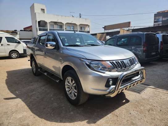 Mitsubishi L200 image 6