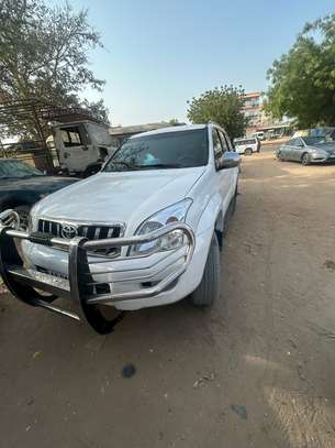 Toyota Prado image 2
