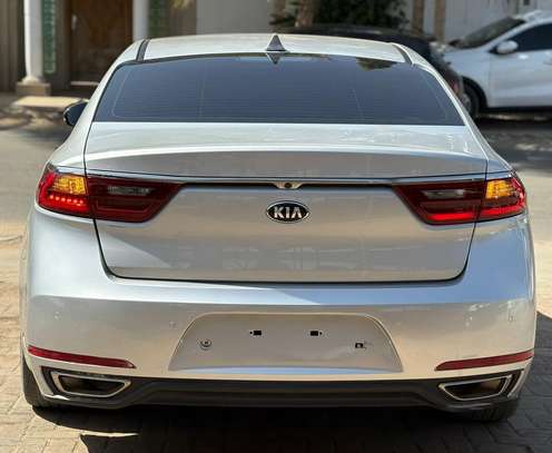 KIA K7 image 4